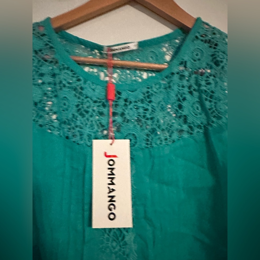 Lacey Tank - Picture 2 of 3